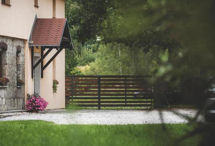 펜션 Przystanek Czarne