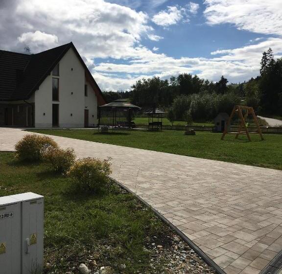 پانسیون Tojemoje