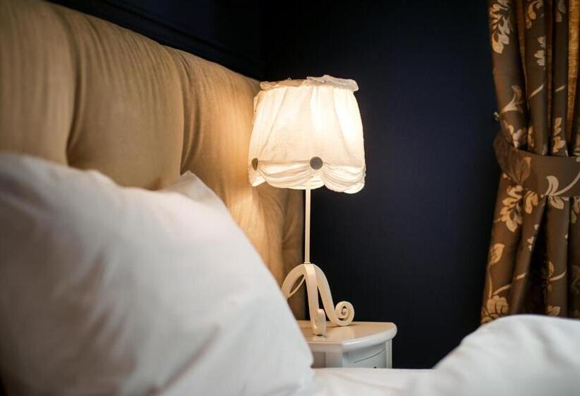 پانسیون Via Villa