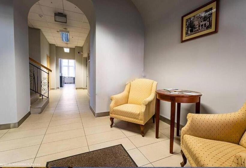 پانسیون Villa Capitol