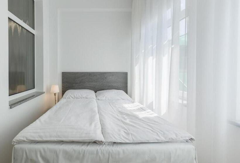 膳宿费 Villa Rosa   200m Od Morza