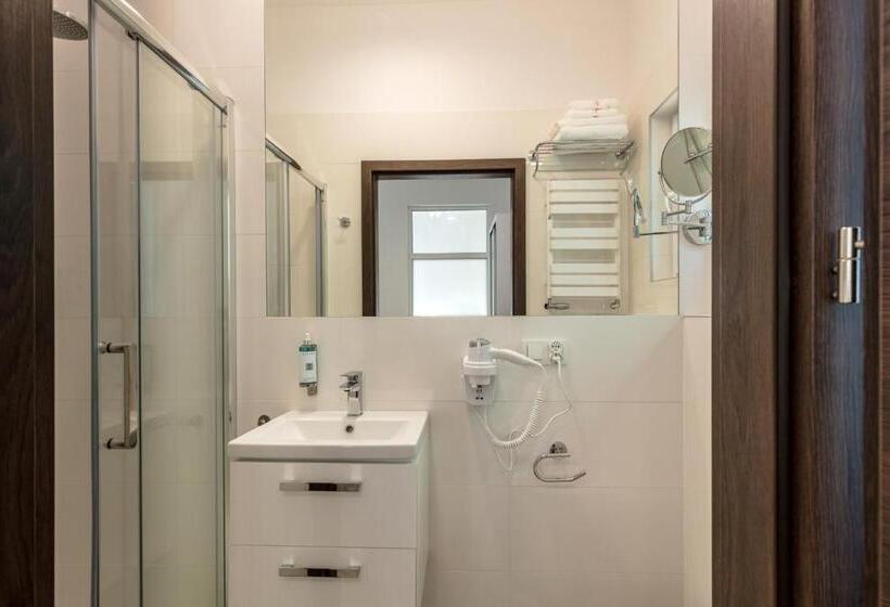 膳宿费 Villa Rosa   200m Od Morza