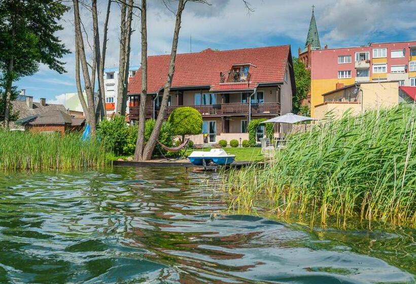 פנסיון Willa Borowski