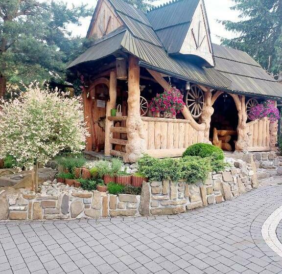 פנסיון Willa Chwost  Pokoje Apartamenty W Pobliżu Zakopanego