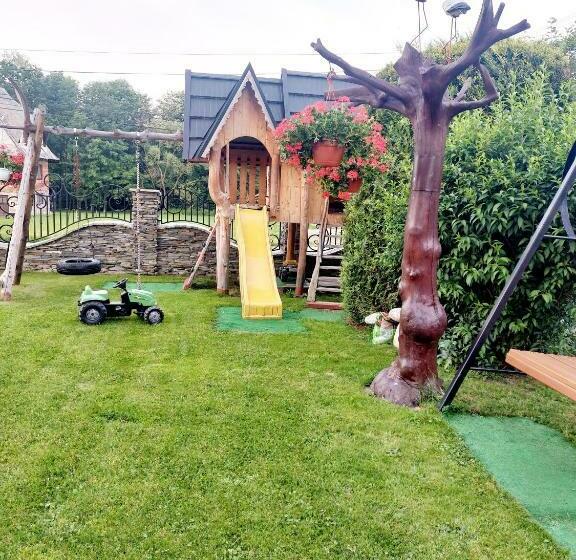 פנסיון Willa Chwost  Pokoje Apartamenty W Pobliżu Zakopanego