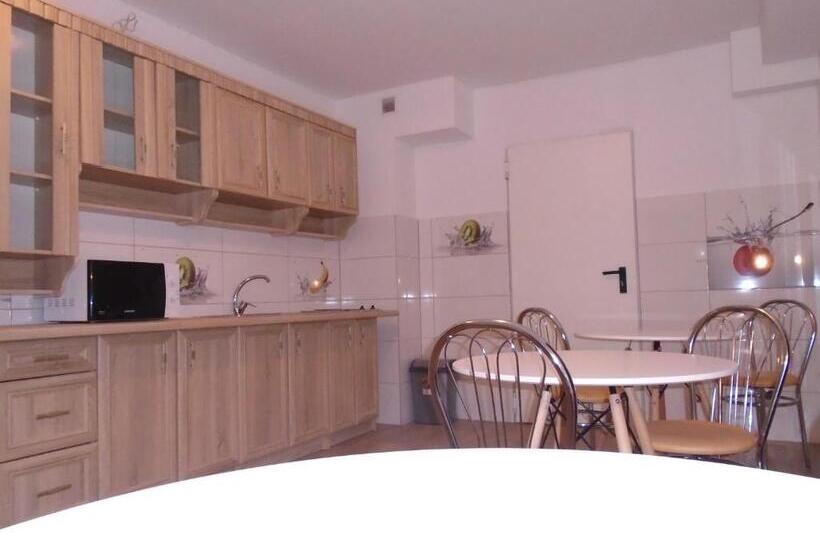 پانسیون Willa Halusia