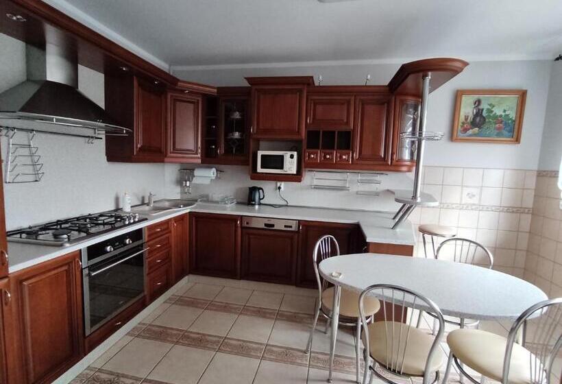 膳宿费 Willa Jutrzenka