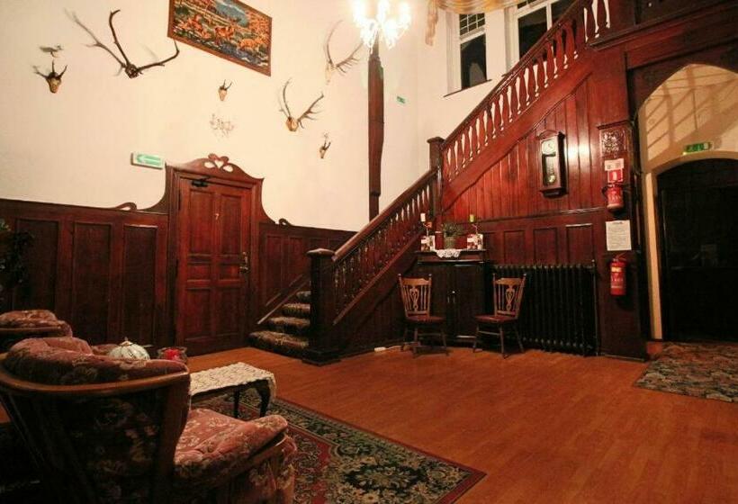 بنسيون Willa Pałacyk