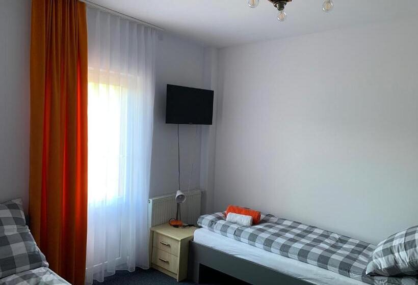 ペンション Willa świetlana