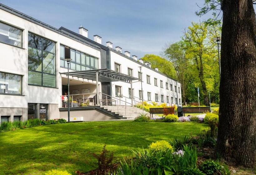 渡假胜地  Centrum Rehabilitacji Społecznej I Zawodowej Zaz Słoneczne Wzgórze