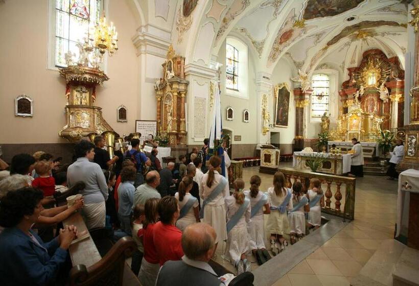 リゾートホテル Dom Pielgrzyma   Góra św Anny