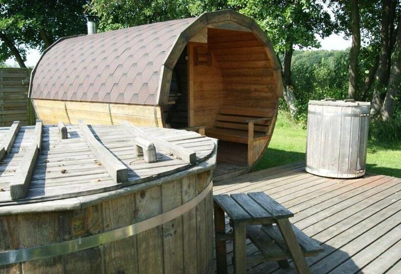 אתר נופש Folwark Na Półwyspie