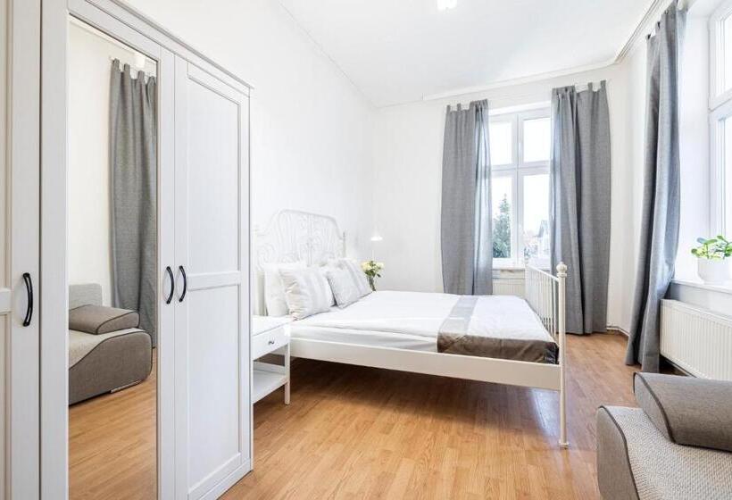 Riviera Residence Apartments