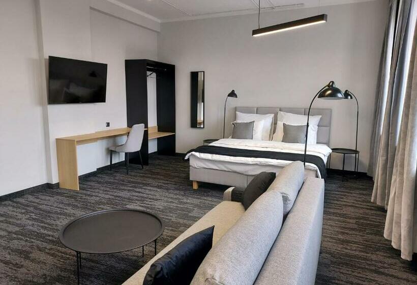 Vanta Business Center