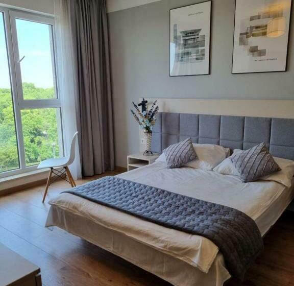 Warsaw Apartments   Luxury Top View Apart