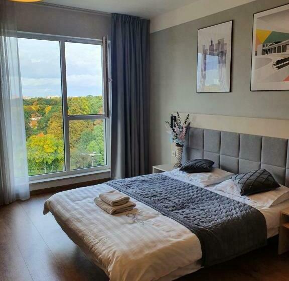 Warsaw Apartments   Luxury Top View Apart