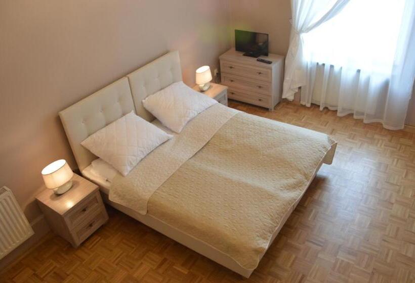 هاستل Ada Aparthouse