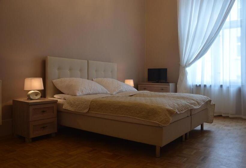 هاستل Ada Aparthouse