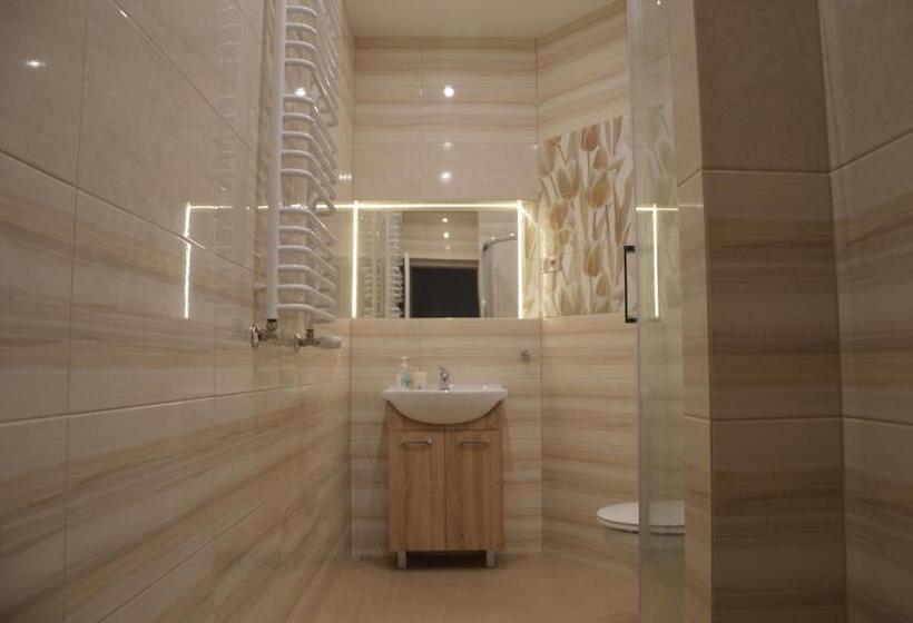 فندق صغير Ada Aparthouse