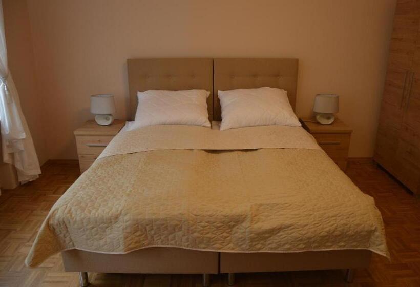 فندق صغير Ada Aparthouse