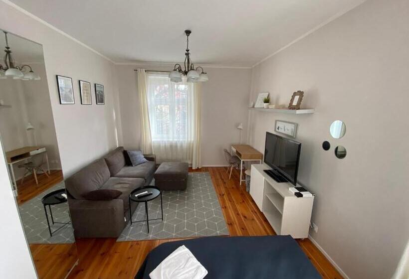 ユースホステル Bankowa 8 Guest Rooms