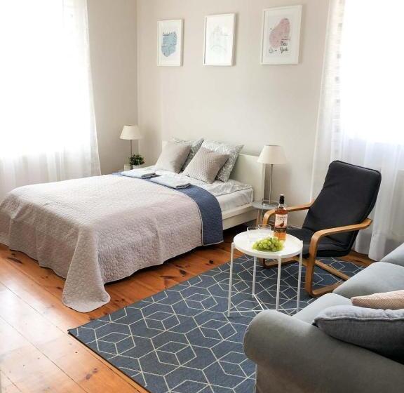 ユースホステル Bankowa 8 Guest Rooms