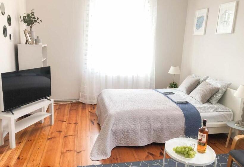 ユースホステル Bankowa 8 Guest Rooms