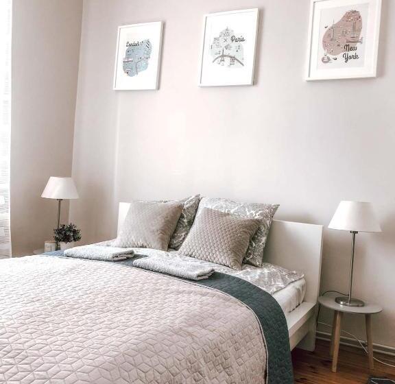 ユースホステル Bankowa 8 Guest Rooms