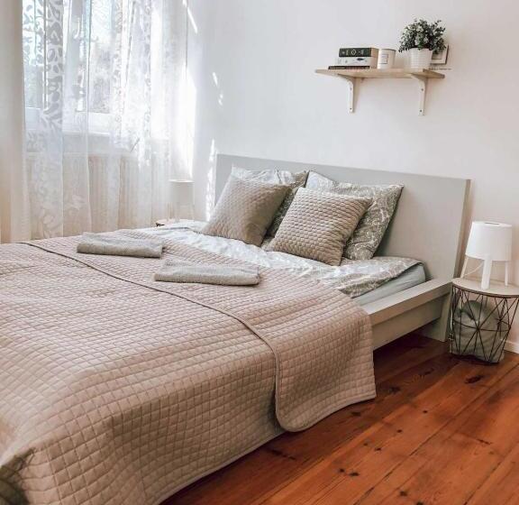 ユースホステル Bankowa 8 Guest Rooms