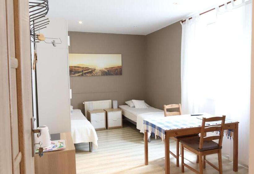 Общежитие City Apartments & Gym