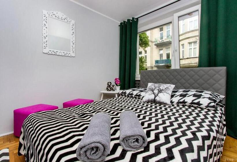 هاستل Clicktheflat Hoża Street Apart Rooms