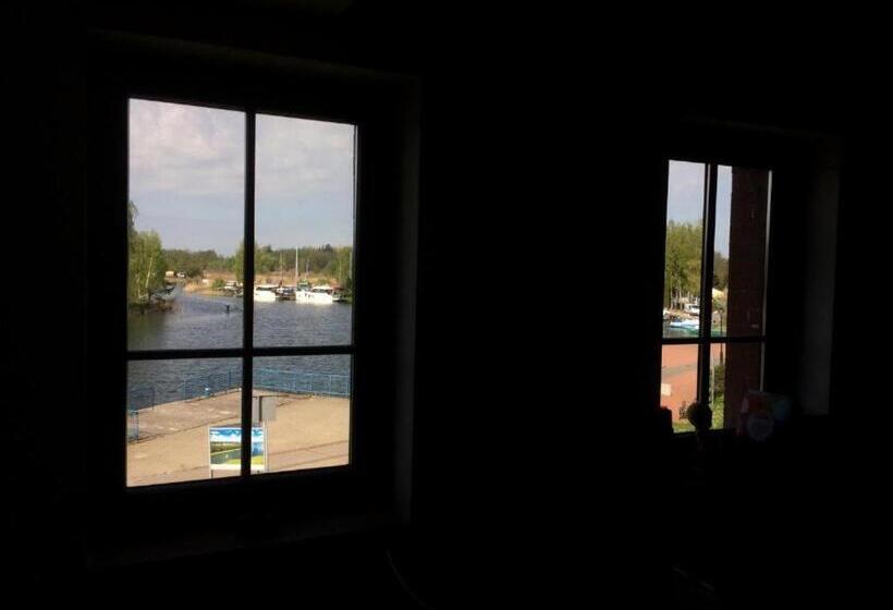 הוסטל Ekomarina   Pokój Noclegowy 2