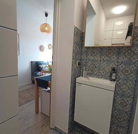 הוסטל Lemuria Pokój Z łazienką Szkolna