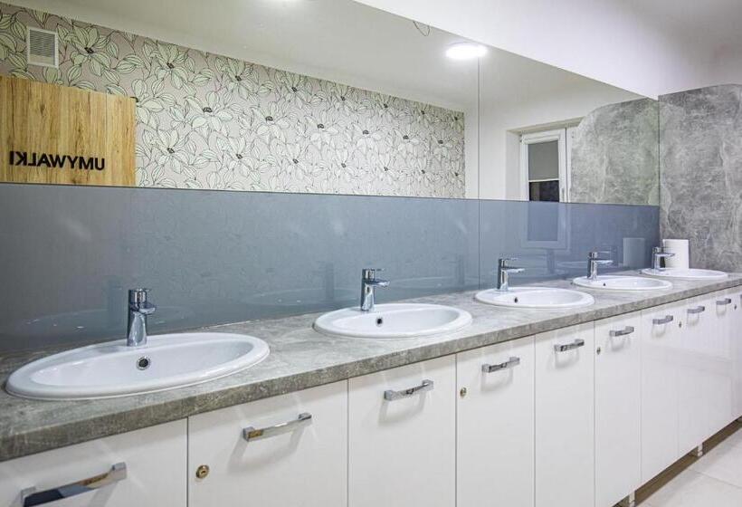 فندق صغير Marathon Noclegi