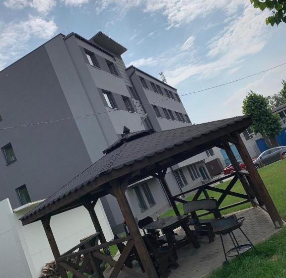 ユースホステル Noclegi Europol