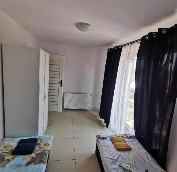 ユースホステル Noclegi