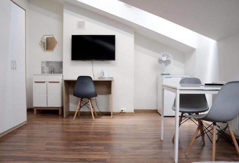 호스텔 Pokoje Gościnne W Wse