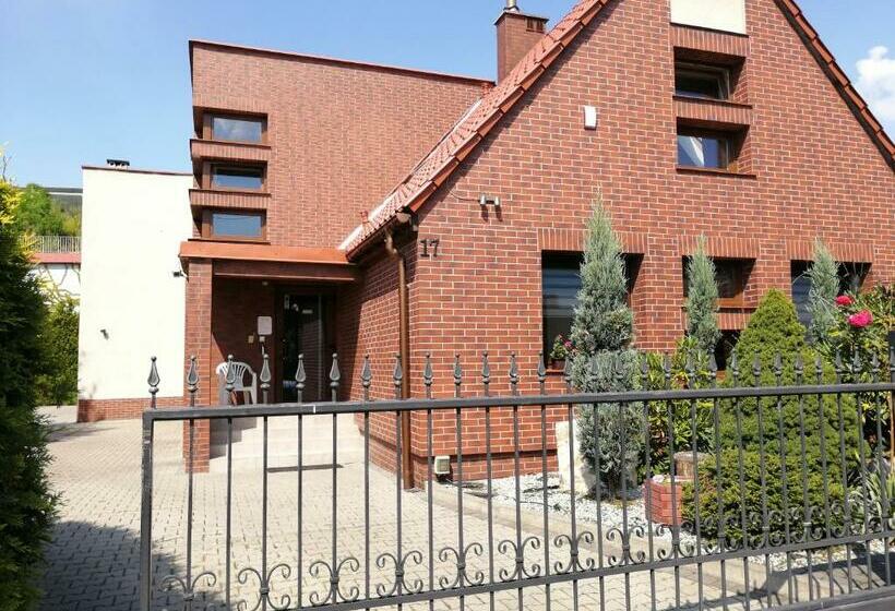 هاستل Pokoje Gościnne Z Prywatną łazienką Dla Firm