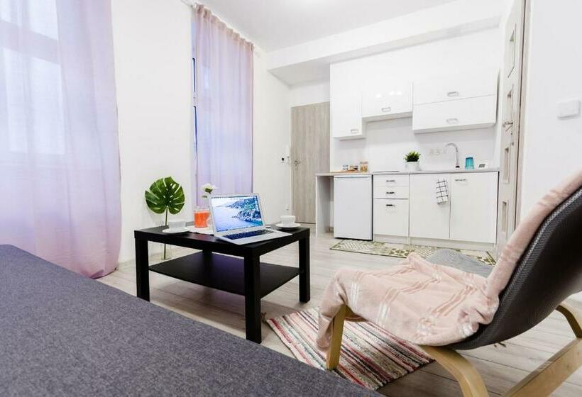 هاستل Pokoje Kwatera Prywatna