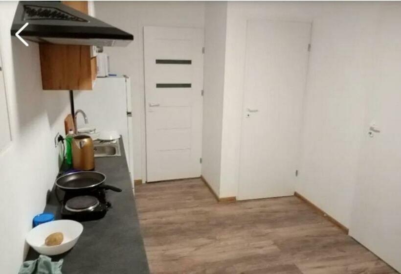 هاستل Pokoje Kwatera Prywatna