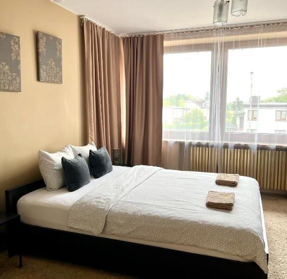 هاستل Pokoje Rezydencja Parysa