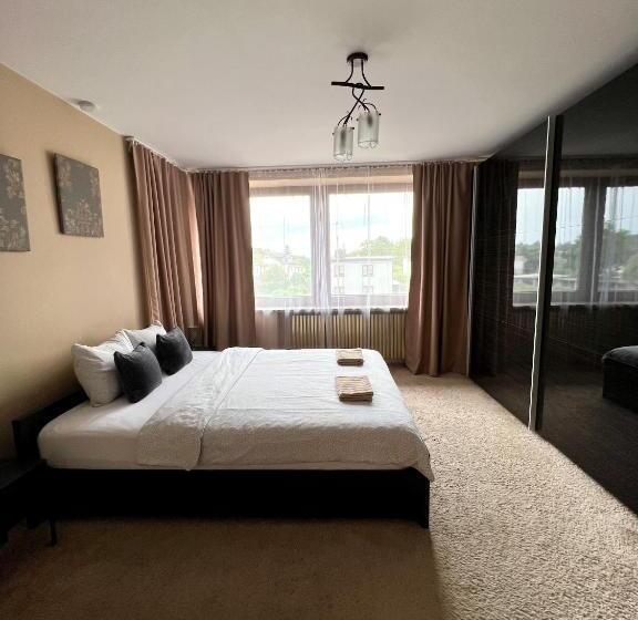 هاستل Pokoje Rezydencja Parysa