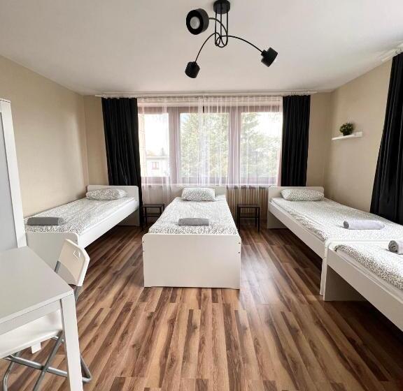 هاستل Pokoje Rezydencja Parysa