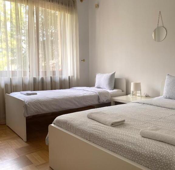 هاستل Pokoje Rezydencja Parysa