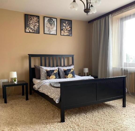 هاستل Pokoje Rezydencja Parysa