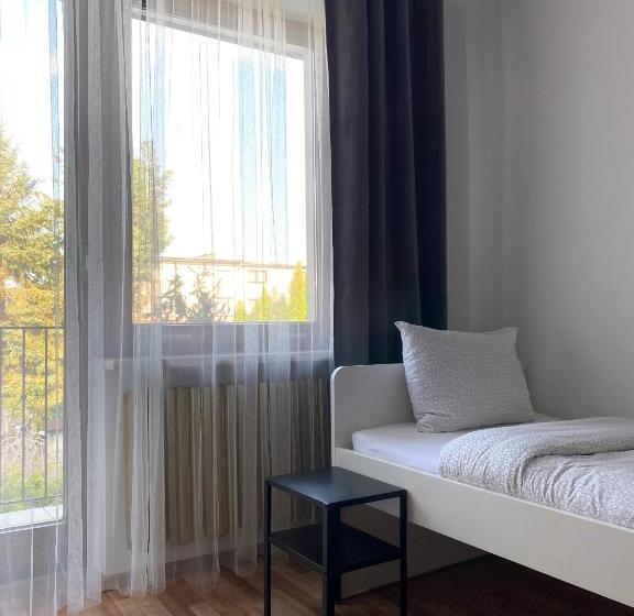 هاستل Pokoje Rezydencja Parysa