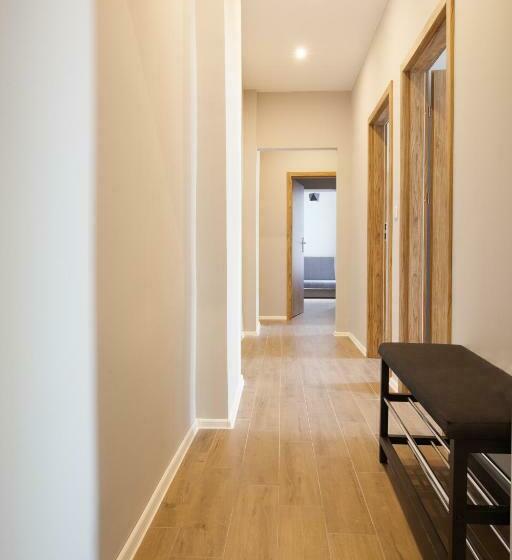 ユースホステル Royal Aparthotel Piotrkowska 33