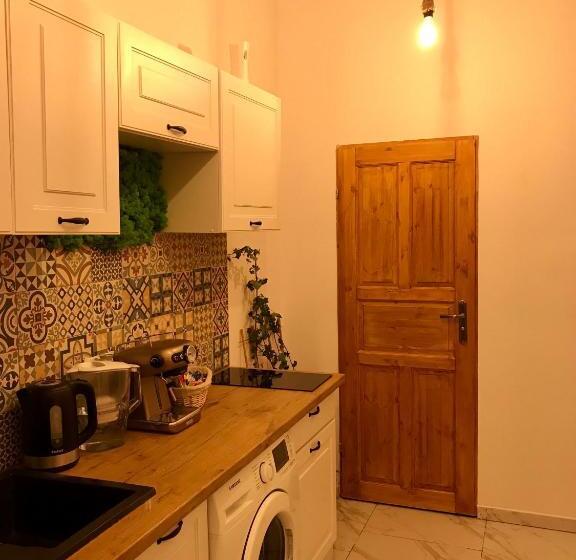 旅馆 Topolove Rooms & Apartments