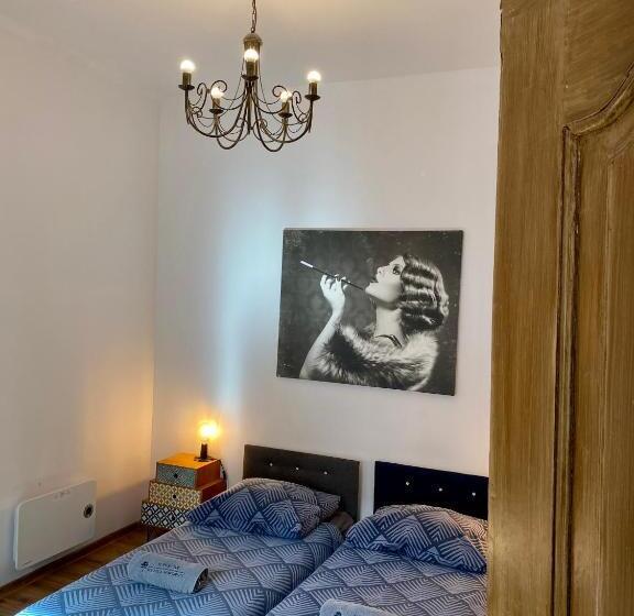 旅馆 Topolove Rooms & Apartments