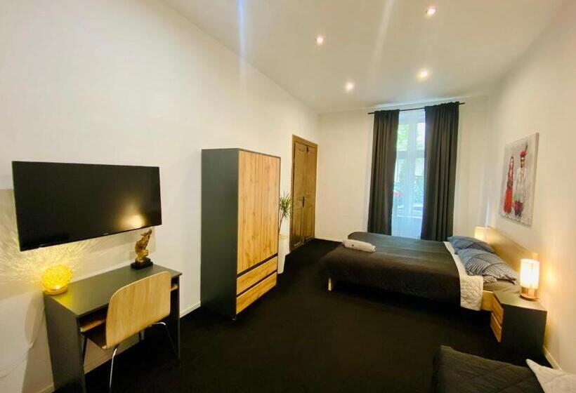 旅馆 Topolove Rooms & Apartments